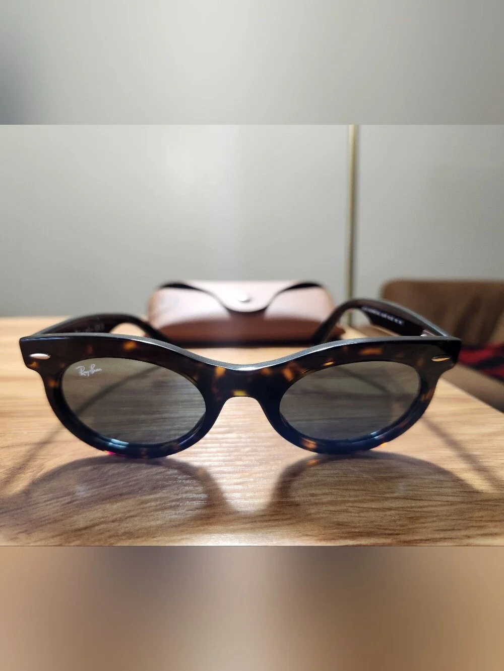 Brand New Ray-ban Oval Wayferer Sunglasses for Women